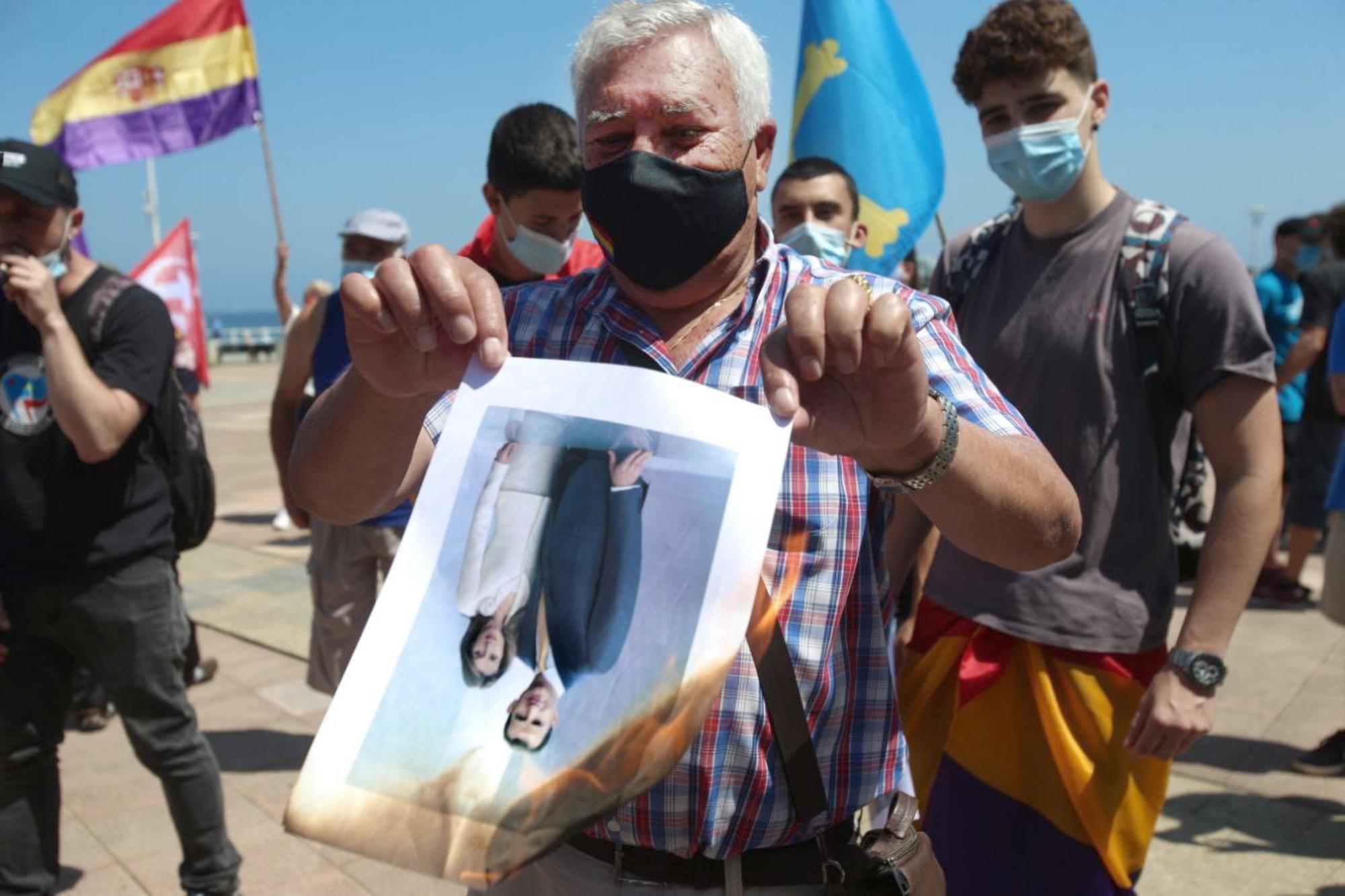 Protesta contra la Monarquía