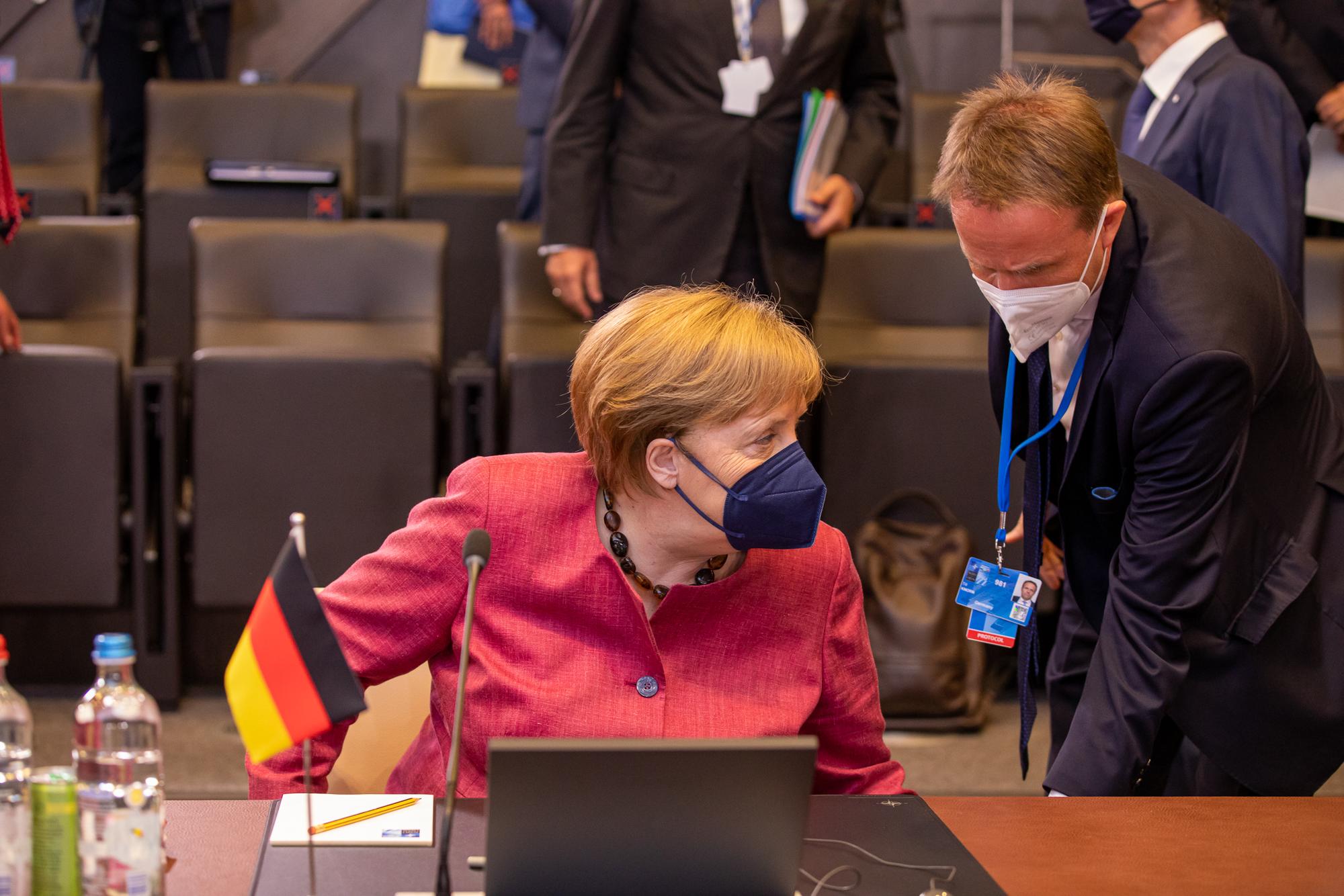 Angela Merkel OTAN