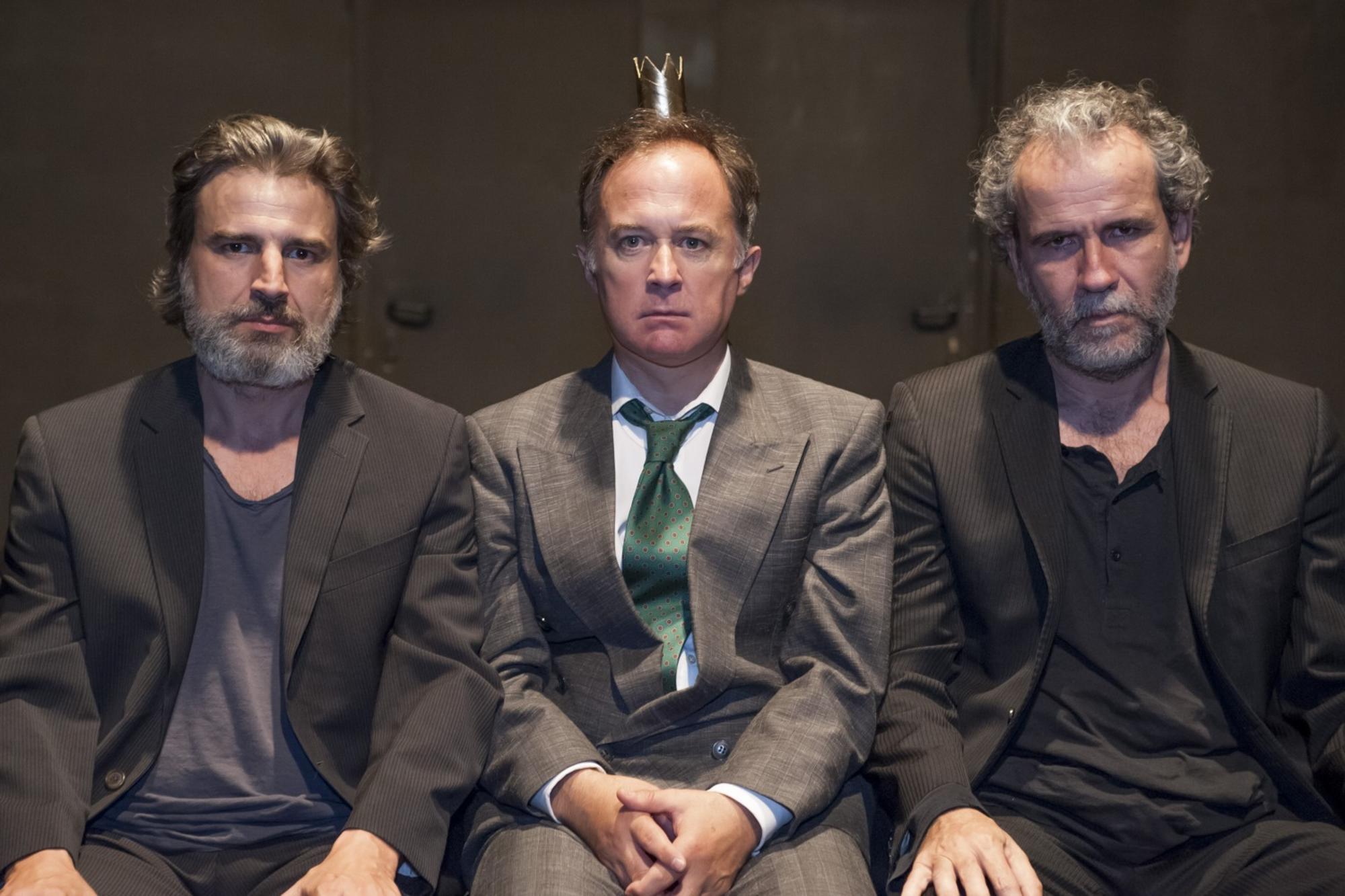 Luis Bermejo, interpretando a Juan Carlos I y Alberto San Juan, creador de la obra