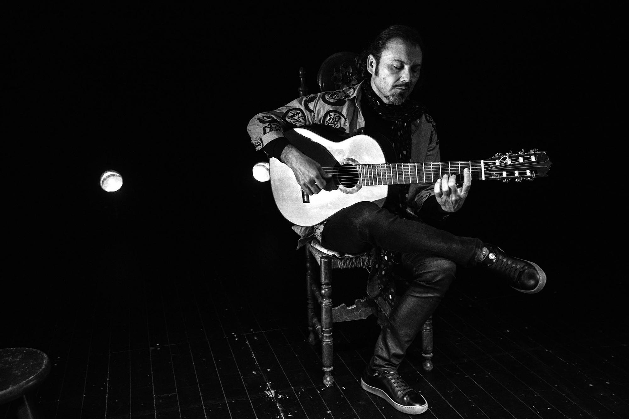 Fraskito, en la prueba de sonido antes de su actuación en el festival Suma Flamenca