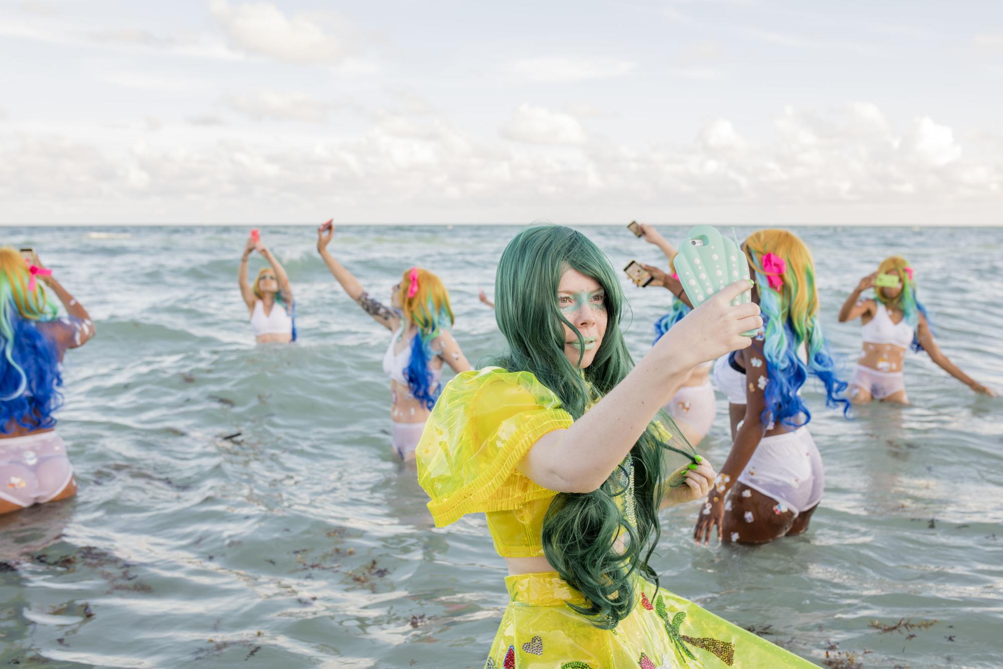 La performance Hello Selfie de Kate Durbin