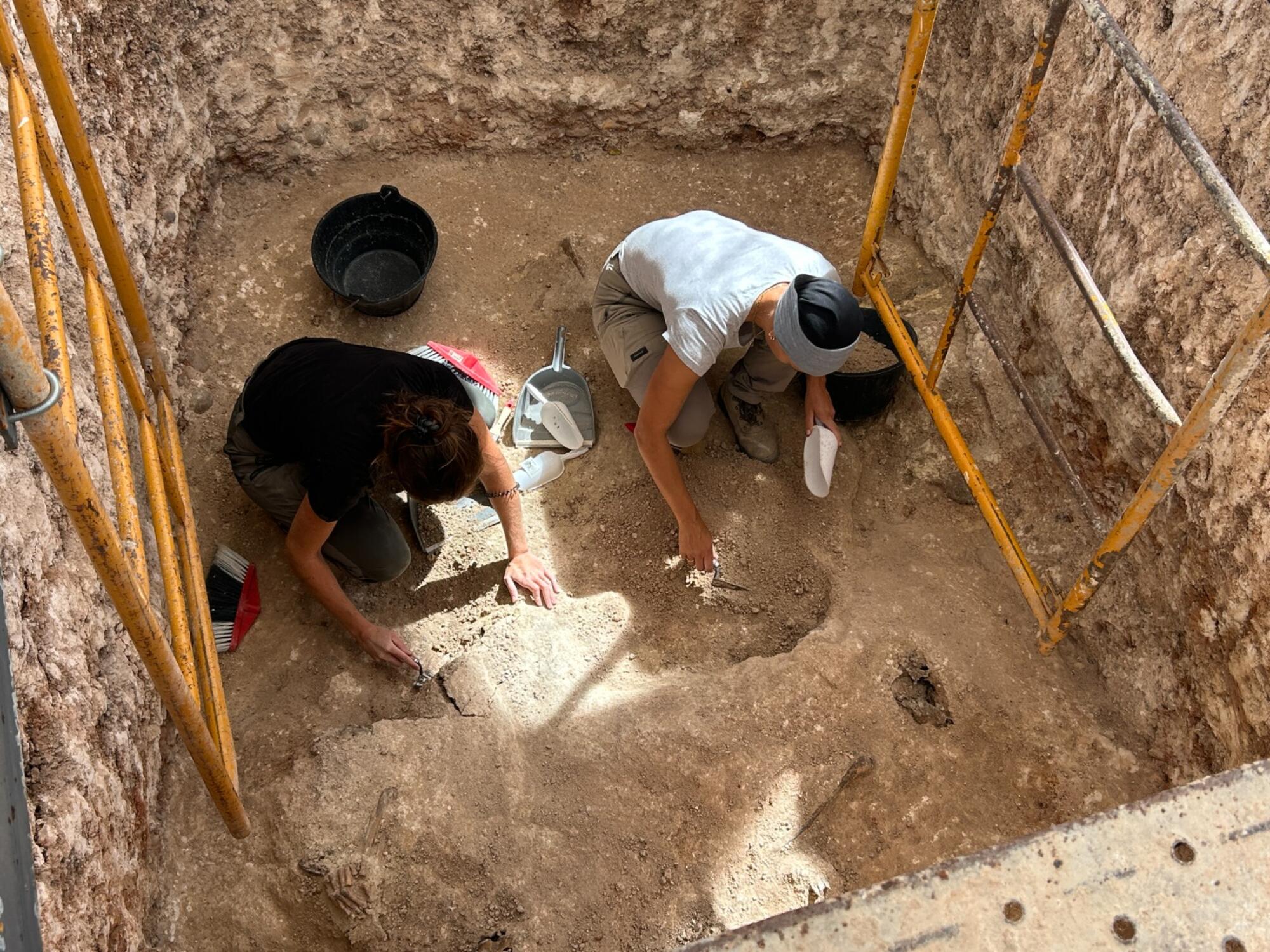 Trabajos de exhumación