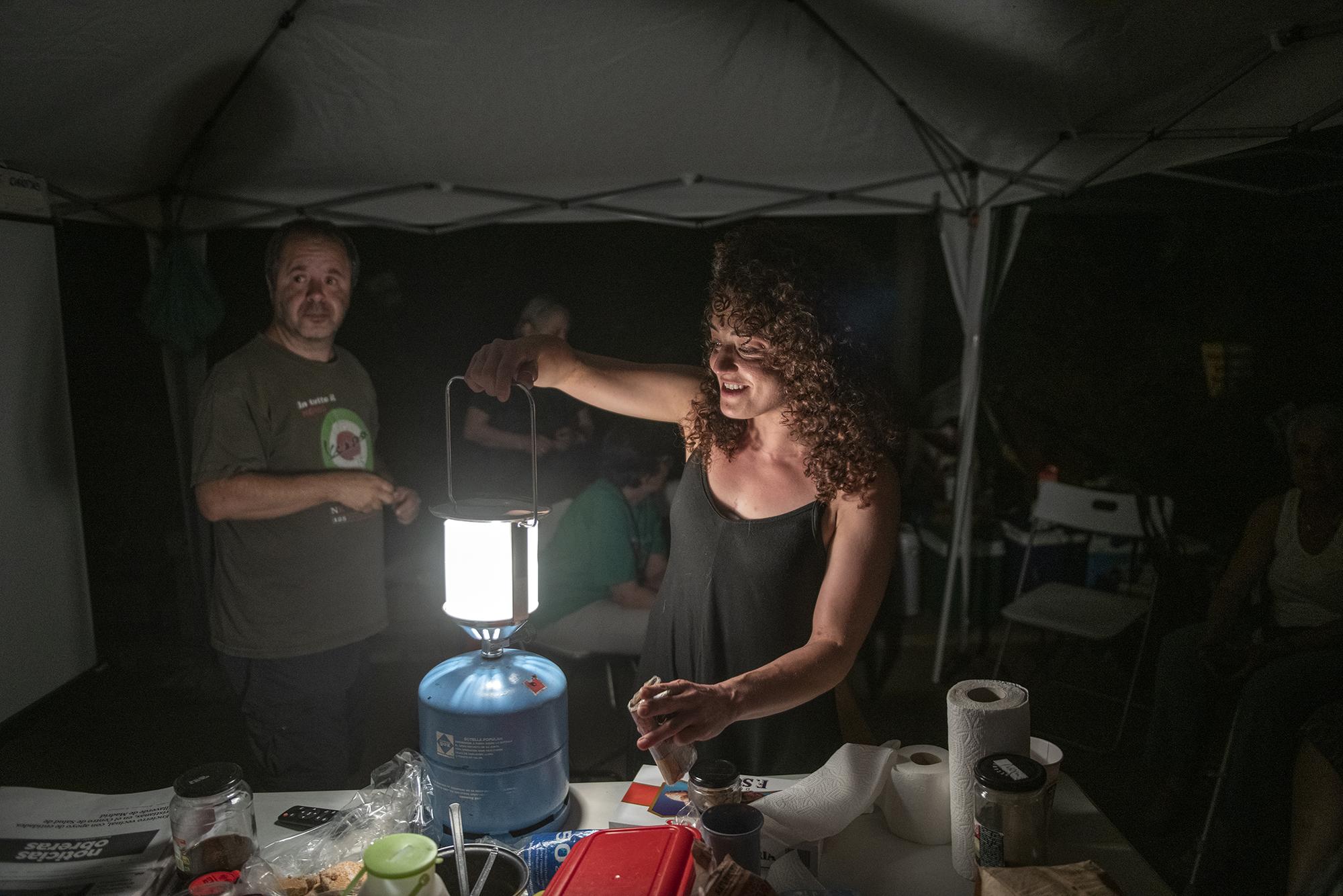 Acampada en el Centro de Salud Los ángeles en Villaverde - 17