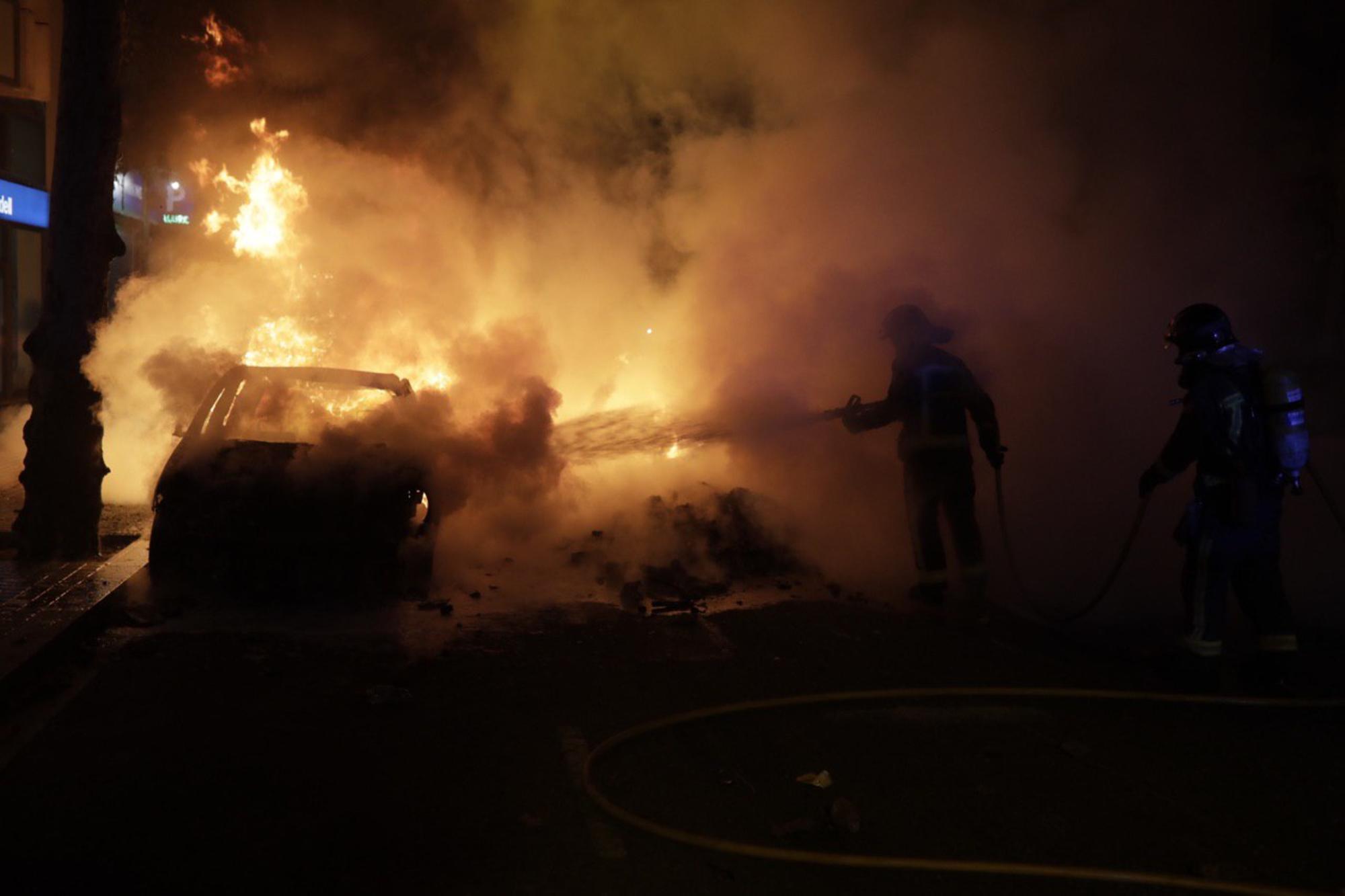 Barcelona coche incendiado proces