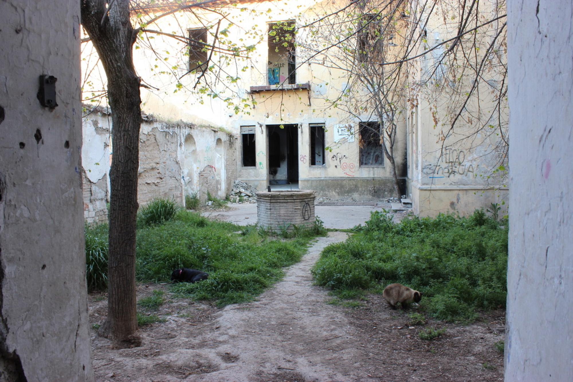 Patio central del cortijo, Camen Marchena