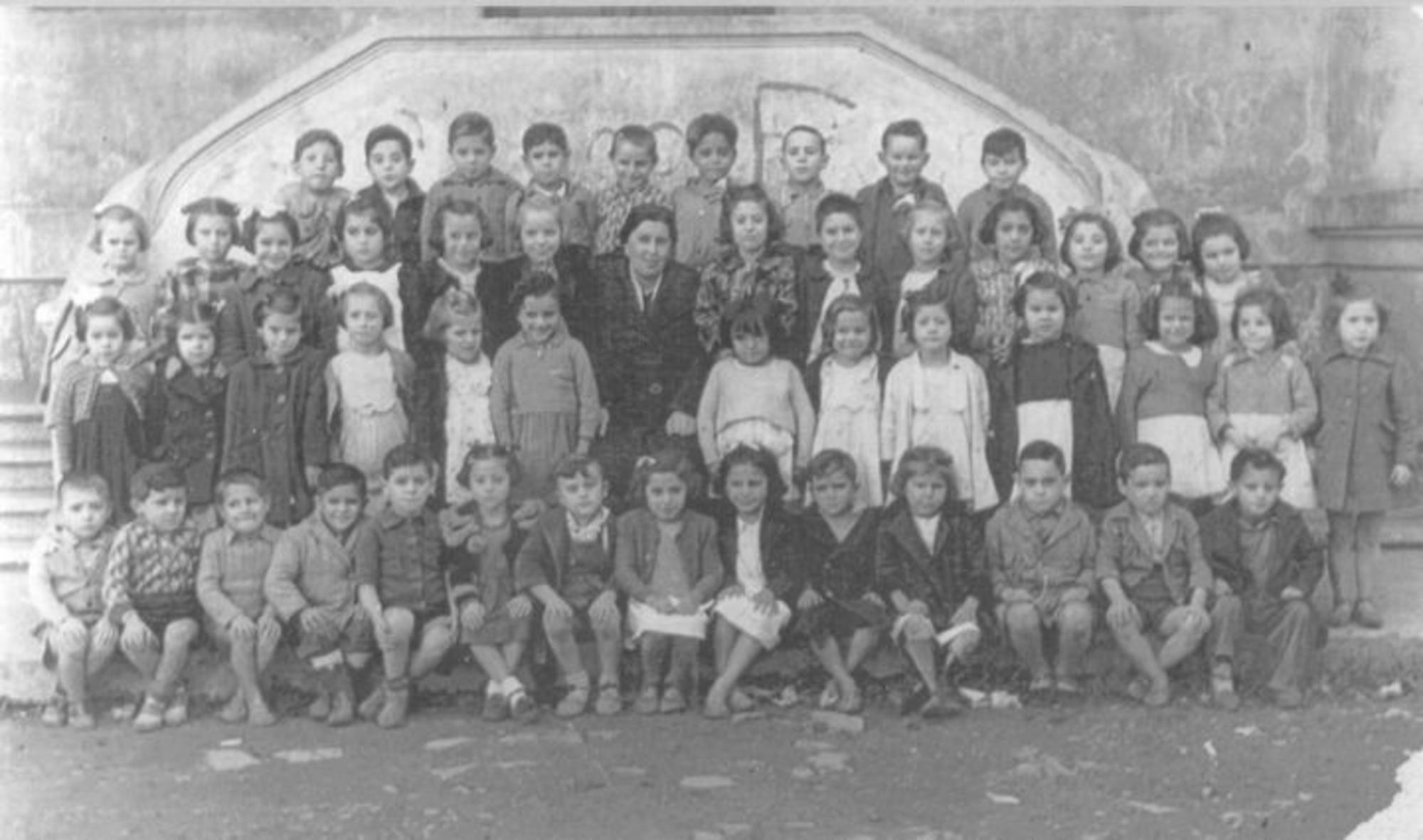 Alumnos de la Escuelona 1942