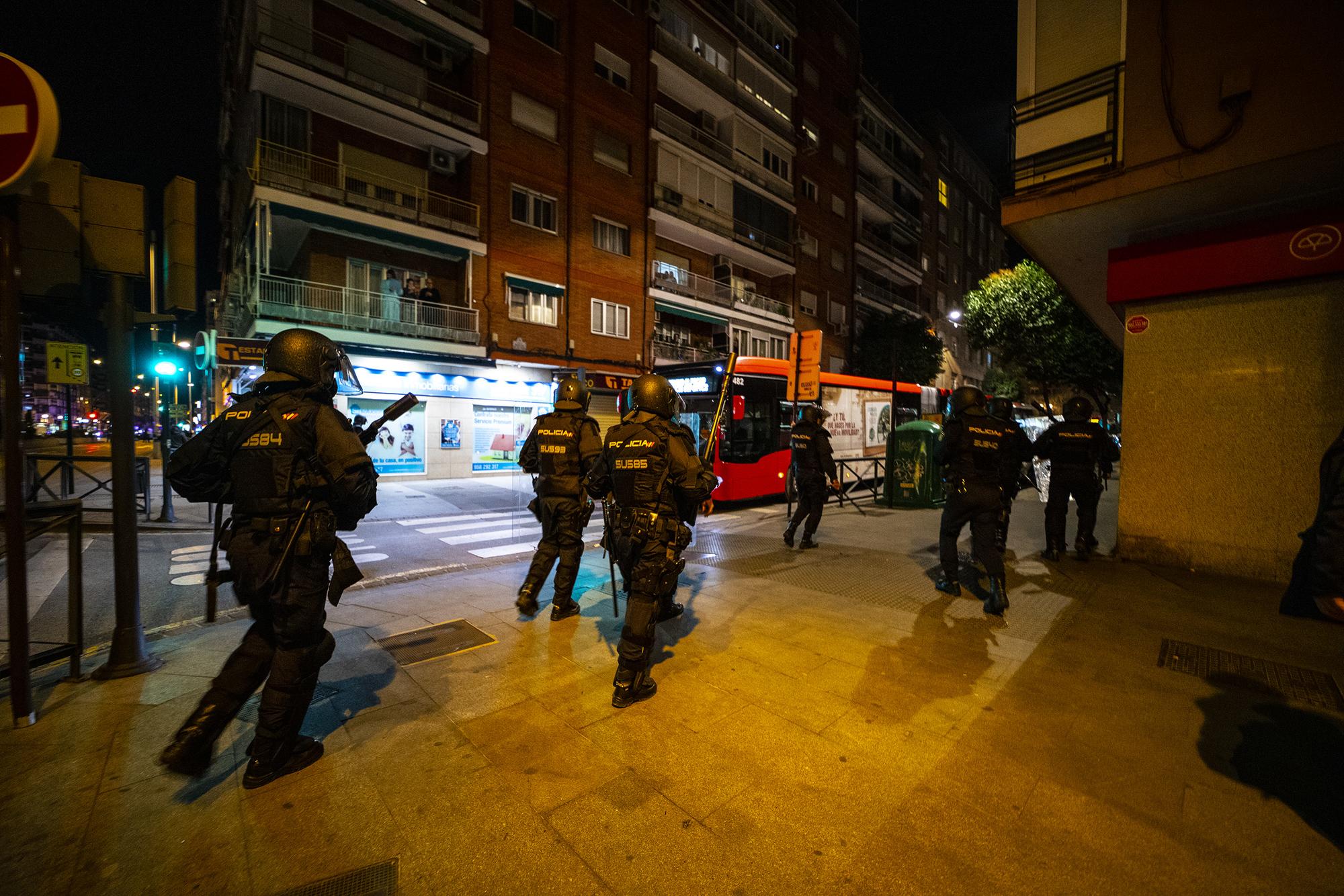 Barricadas en la manifestación de Granada por la encarcelamiento de Pablo Hasél - 21