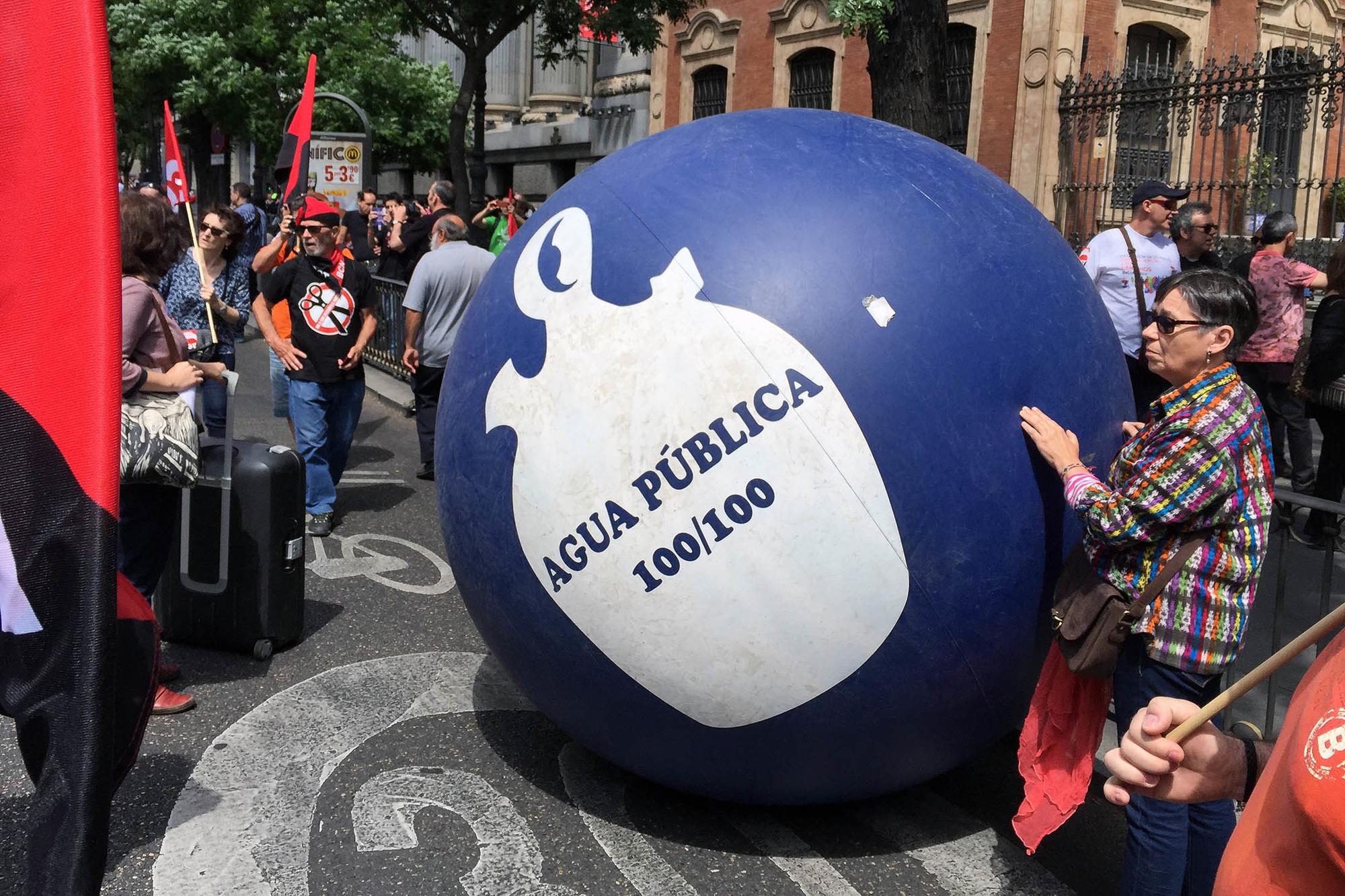 Manifestación privatización agua Canal Isabel II