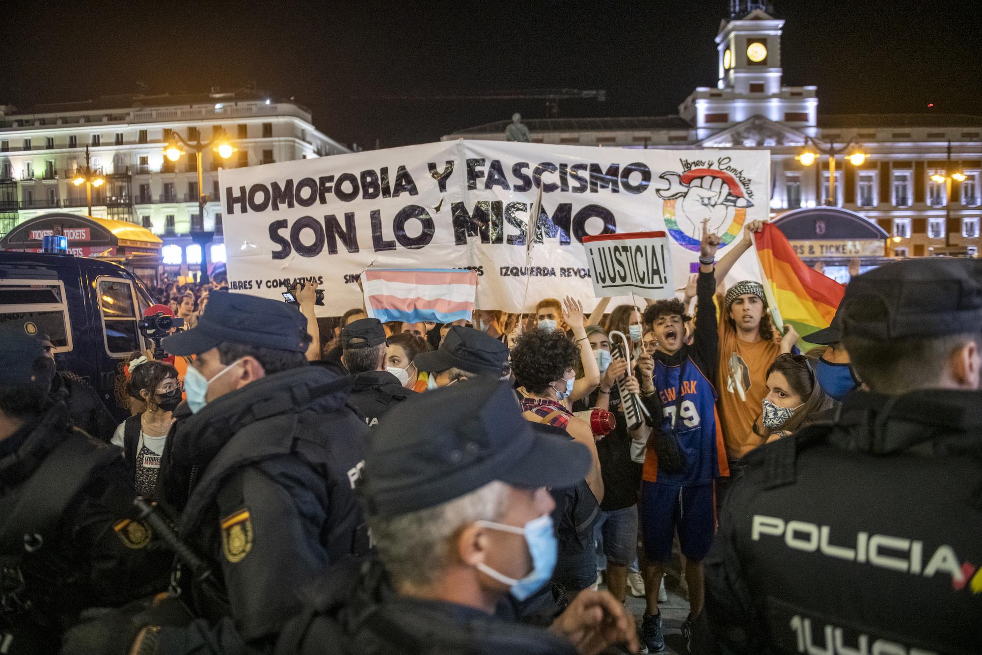 Que una mentira no calle tu verdad. Concentración en Madrid contra las agresiones homófobas. - 11