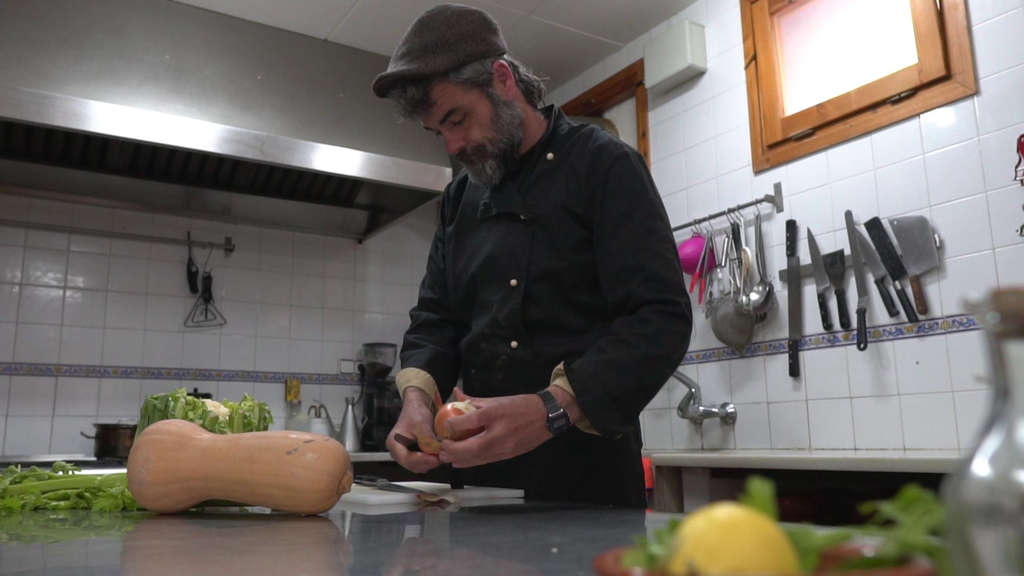 Agustin Sanchez Pascual cocina en albergue la surera alemdíjar alt palancia castelló
