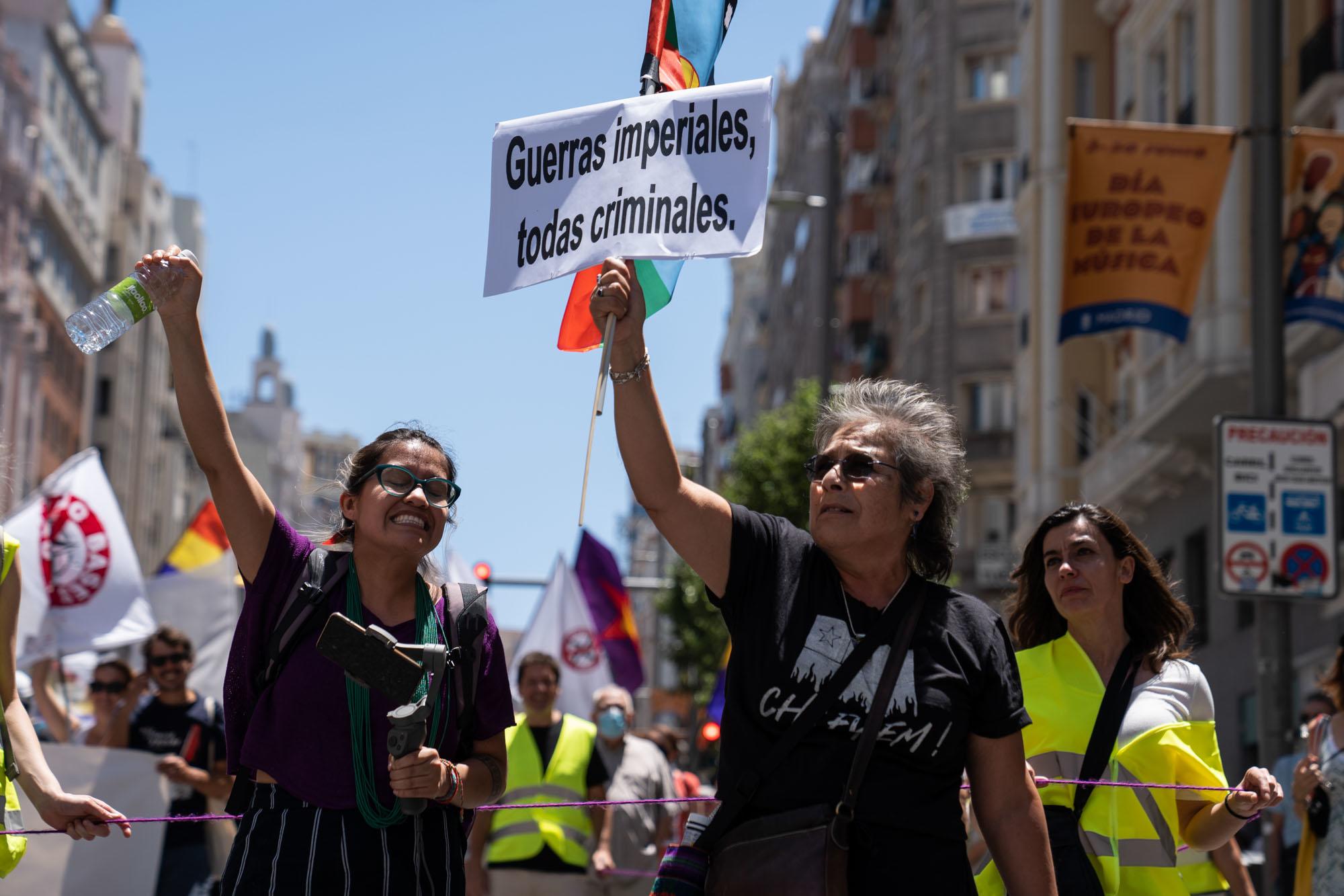 Manifestación contra la cumbre de la OTAN en Madrid - 10