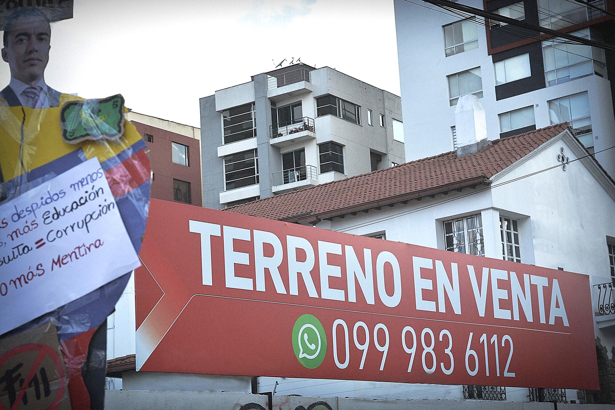 Protestas en Quito contra las “leyes económicas urgentes”.