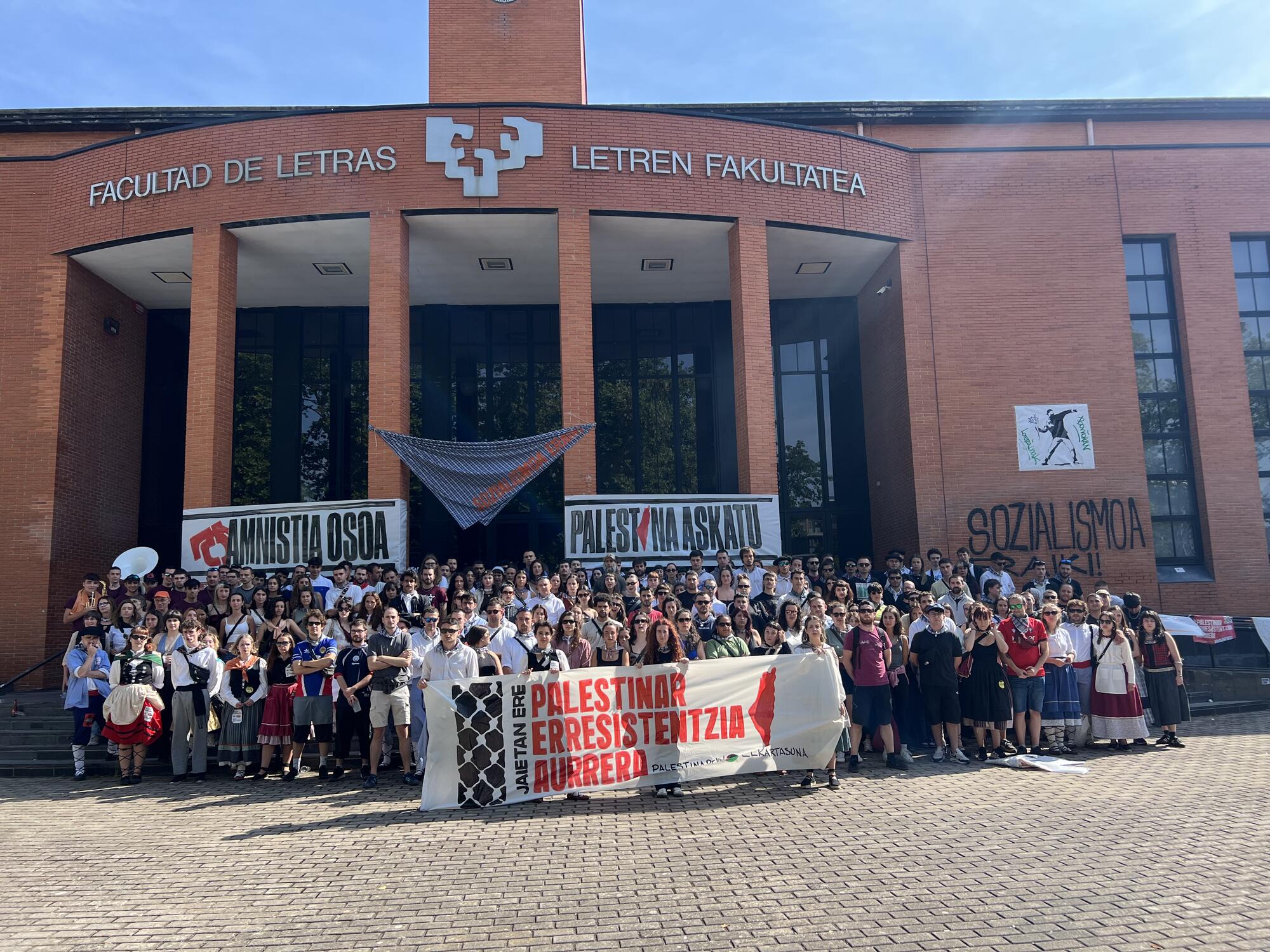 Fotos Gasteizko Jaiak beto politikoa 2025 - 3