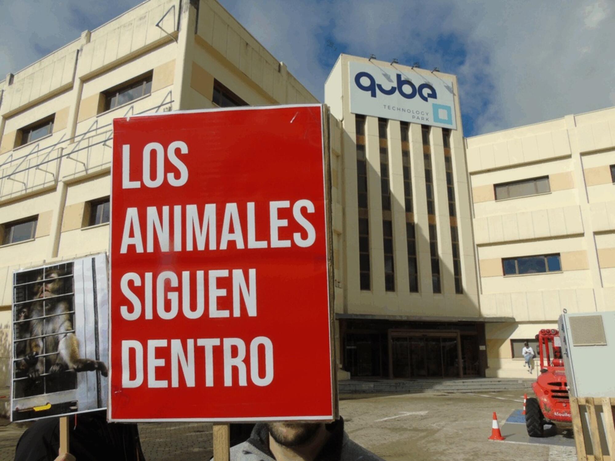 Concentración frente a instalaciones Vivotecnia