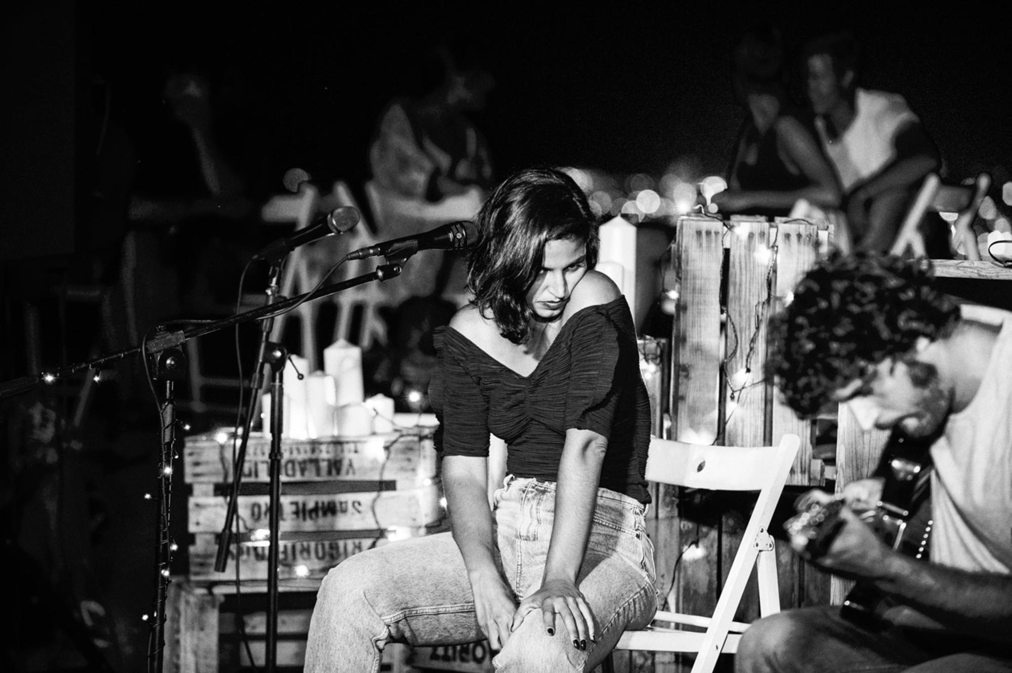 Concierto de Maria Arnal i Marcel Bagés en el bar Panoramic, en Mongat, en agosto de 2017