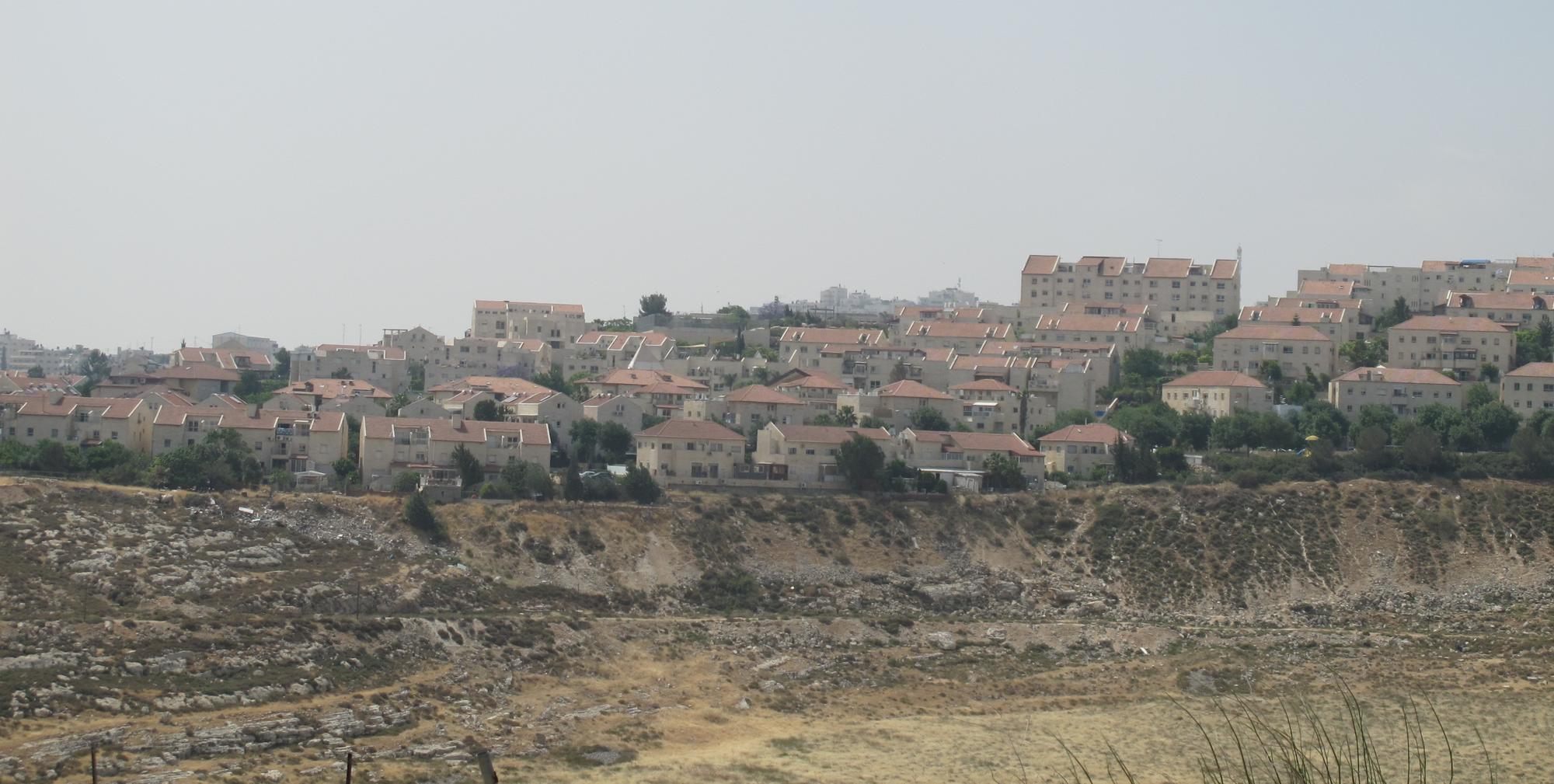 Asentamiento ilegal de Pisgat Zeev en Jerusalén Este