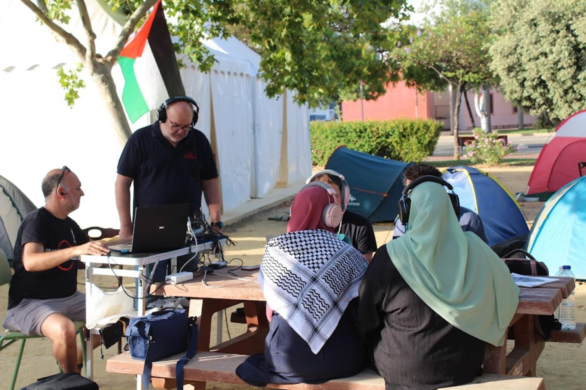 Acampada Palestina UHU