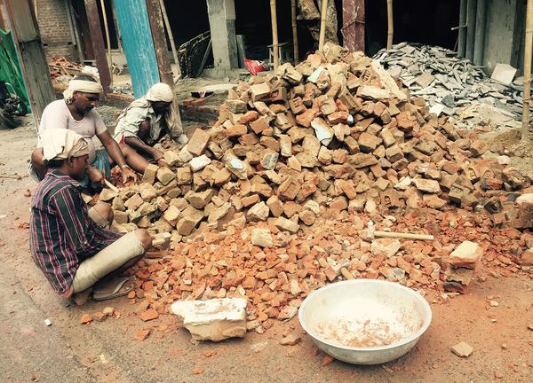 Obreros en una construcción de Delhi, India.