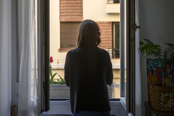 Mujer en la ventana