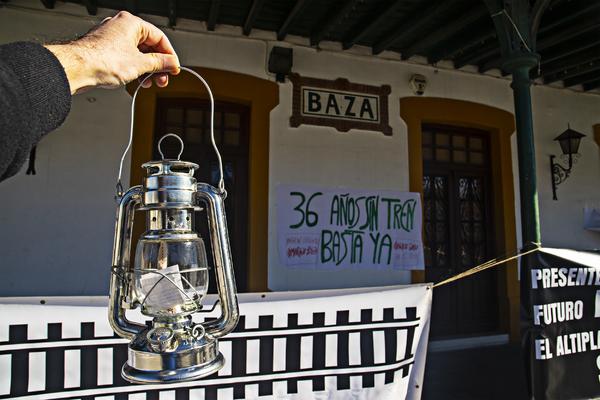 Tren Baza 03
