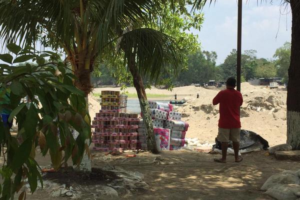 Tráfico de mercancías en la frontera entre México y Guatemala