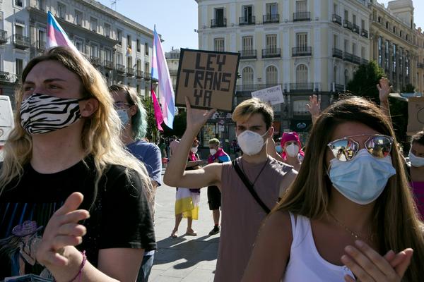 Euforia Familias Trans Aliadas se concentran en sol para pedir una Ley Estatal Trans - 17