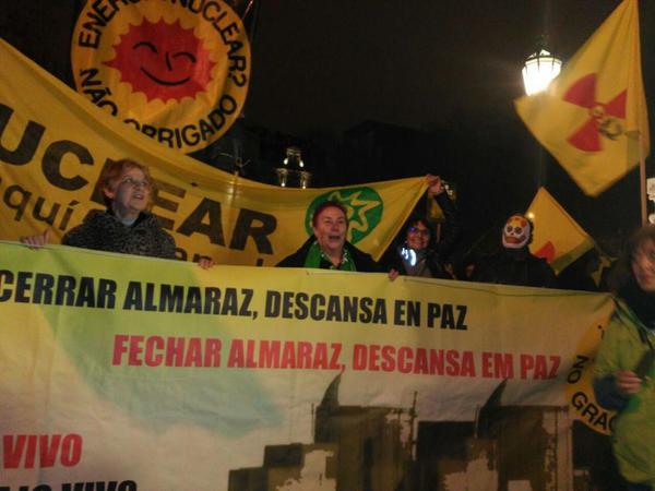Manifestación en contra de Almaraz