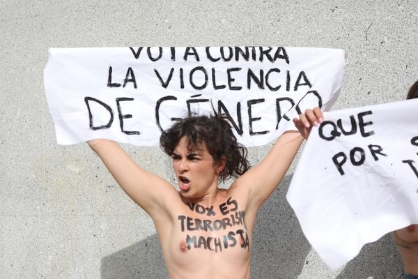 Acción Femen Vox - 3