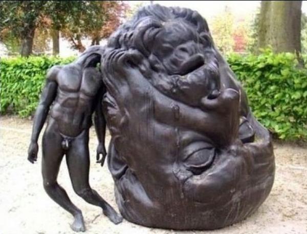 estatua cabeza