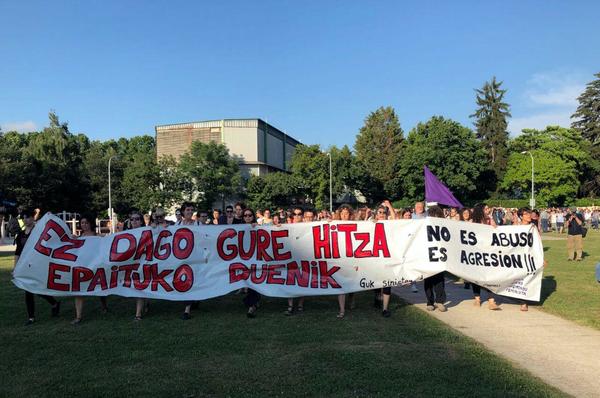 Manifestacion manada Pamplona