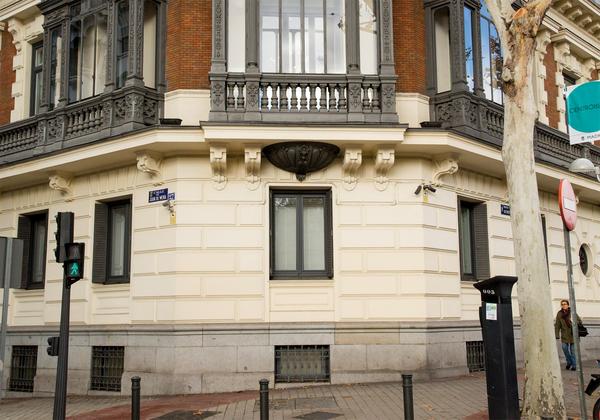 Fachada de la sede de las empresas de los Riberas