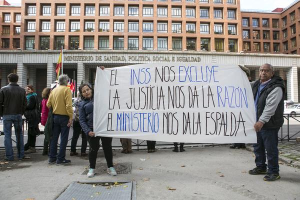 Afectados por el INSS frente al Ministerio de Sanidad
