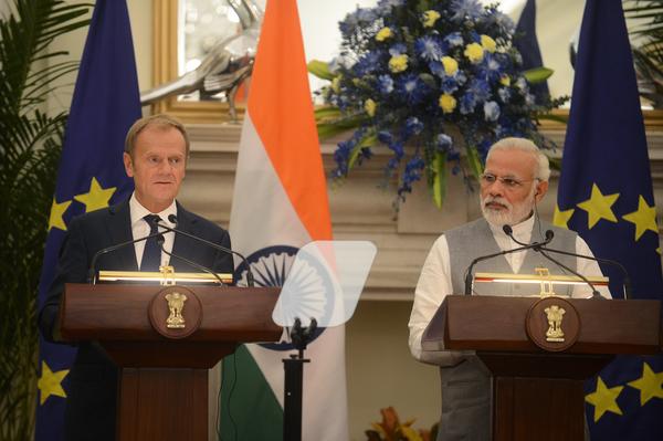 Donald Tusk y Narendra Modi