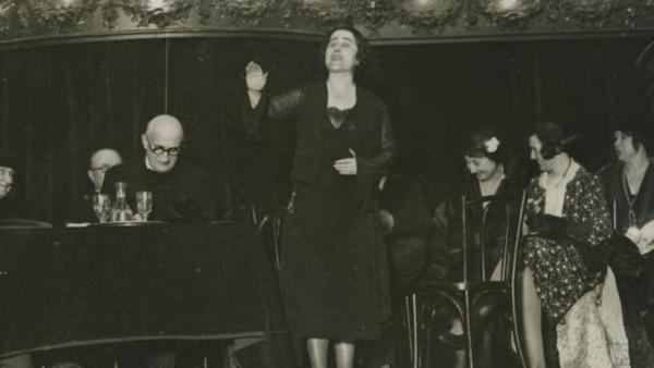Campoamor en un mitin celebrado en París 3n 1932