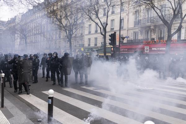 Movilizaciones en París contra la reforma de las jubilaciones - 10