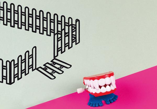Radical Humor arte jaula dos